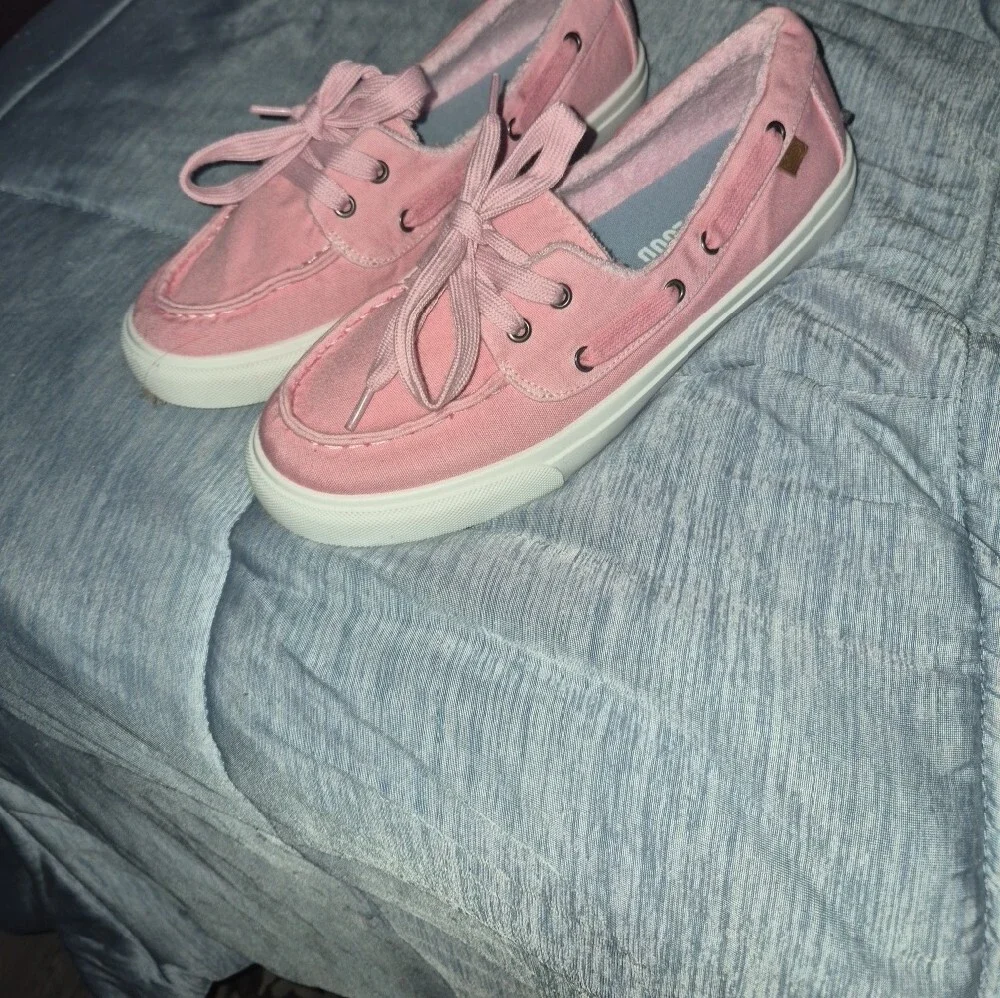 Project Cloud Women’s Pink Canvas Boat Shoes Size 9 Nwob